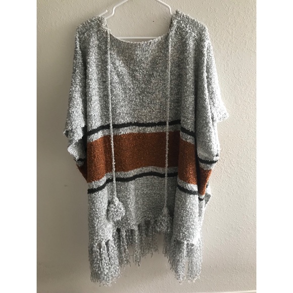 Free people poncho - Picture 2 of 3